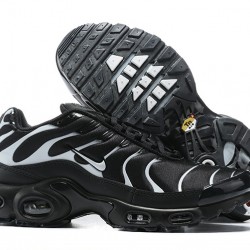 Air Max Plus Tn (M) Shoes  Black Grey 852630-038