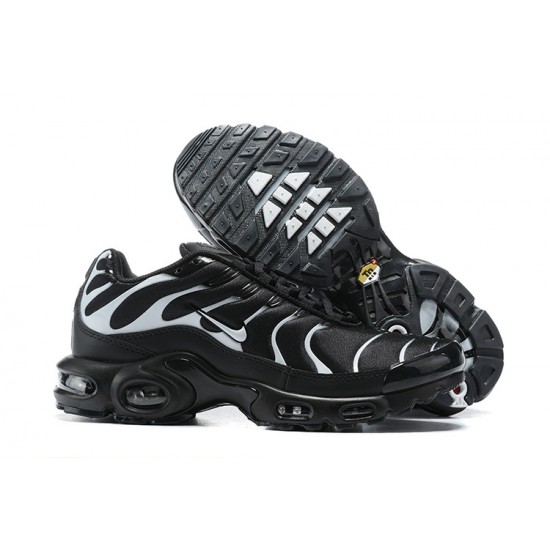 Air Max Plus Tn (M) Shoes  Black Grey 852630-038