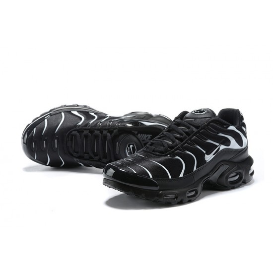 Air Max Plus Tn (M) Shoes  Black Grey 852630-038