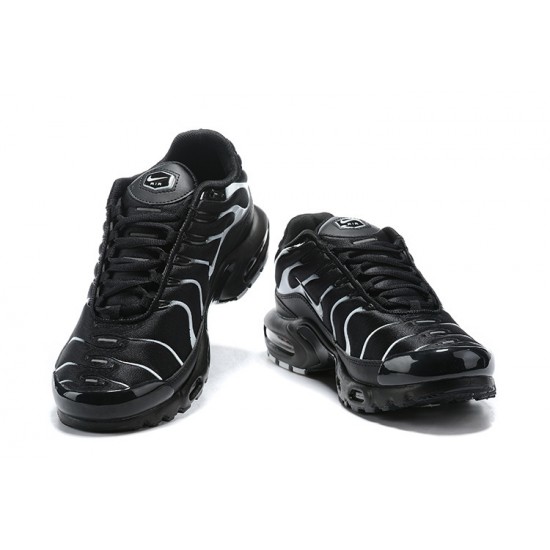 Air Max Plus Tn (M) Shoes  Black Grey 852630-038