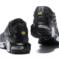 Air Max Plus Tn (M) Shoes  Black and White