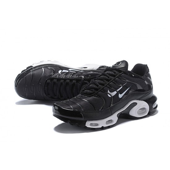 Air Max Plus Tn (M) Shoes  Black and White